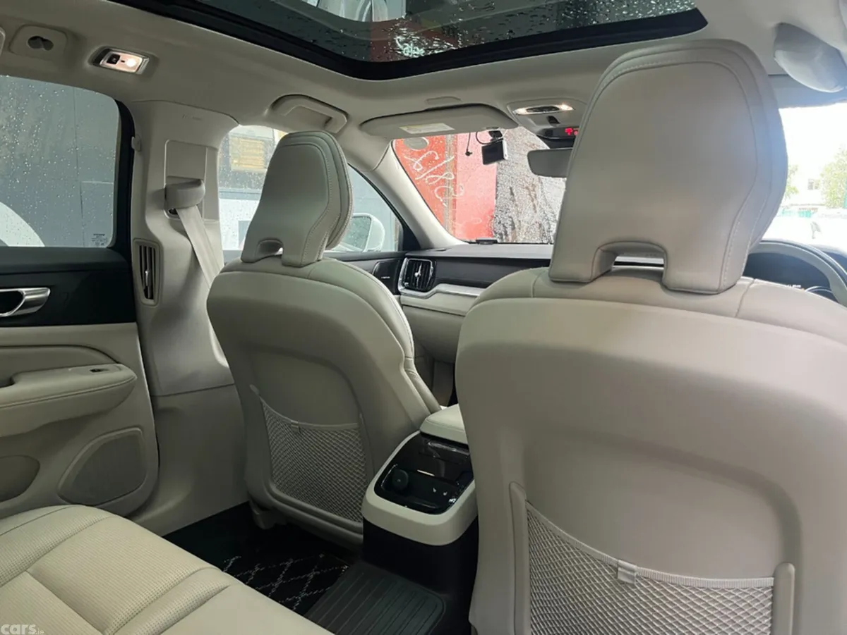 Volvo V60 Estate, Petrol Hybrid, 2020, White