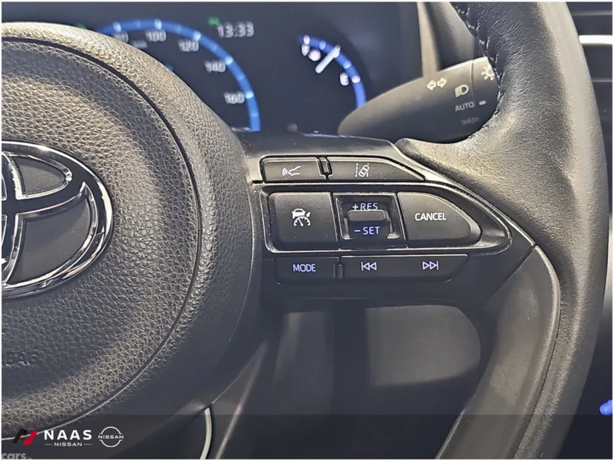 Toyota Yaris Cross MPV, Petrol Hybrid, 2023, Black