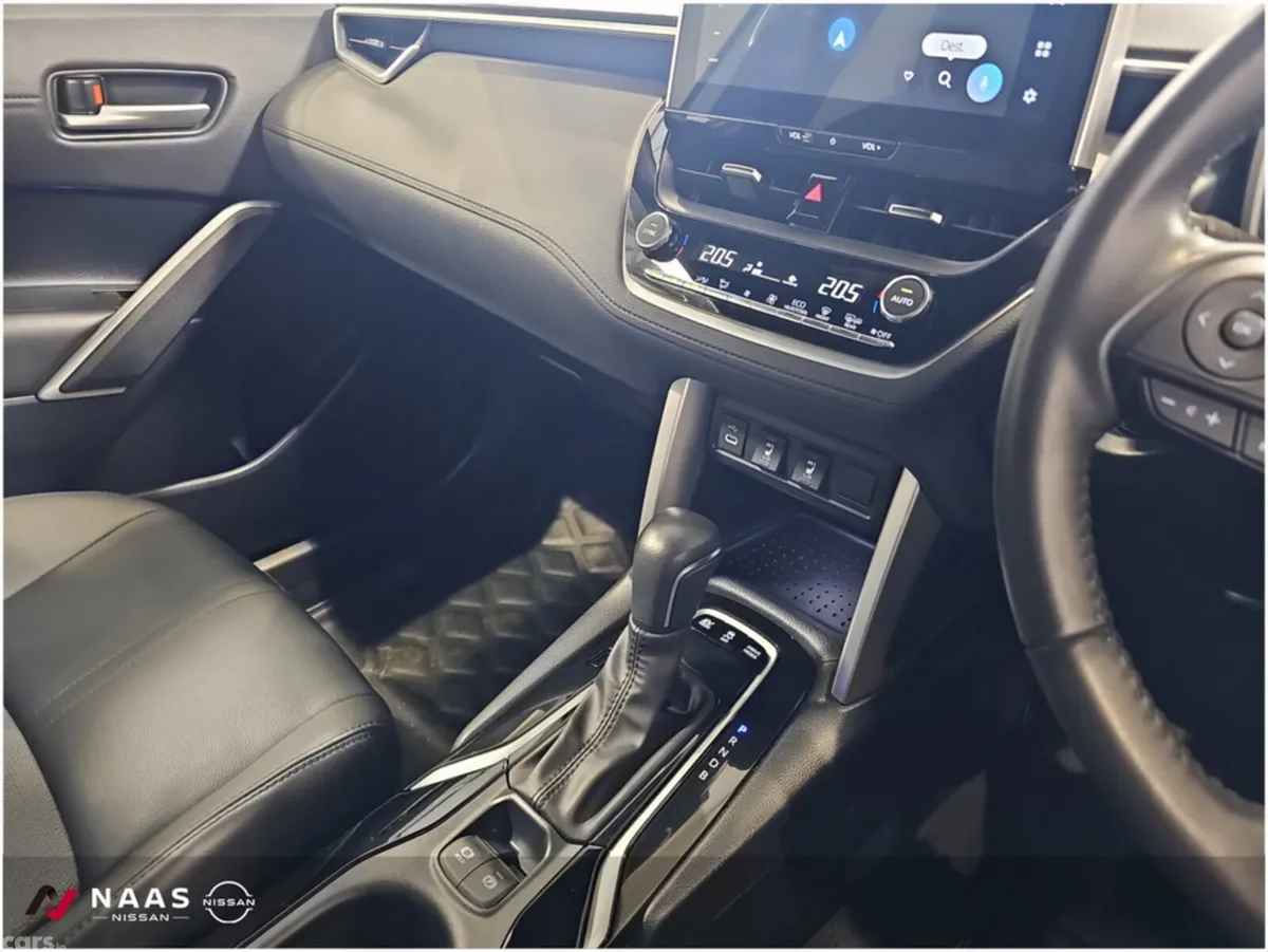 Toyota Corolla Cross MPV, Petrol Hybrid, 2023, White