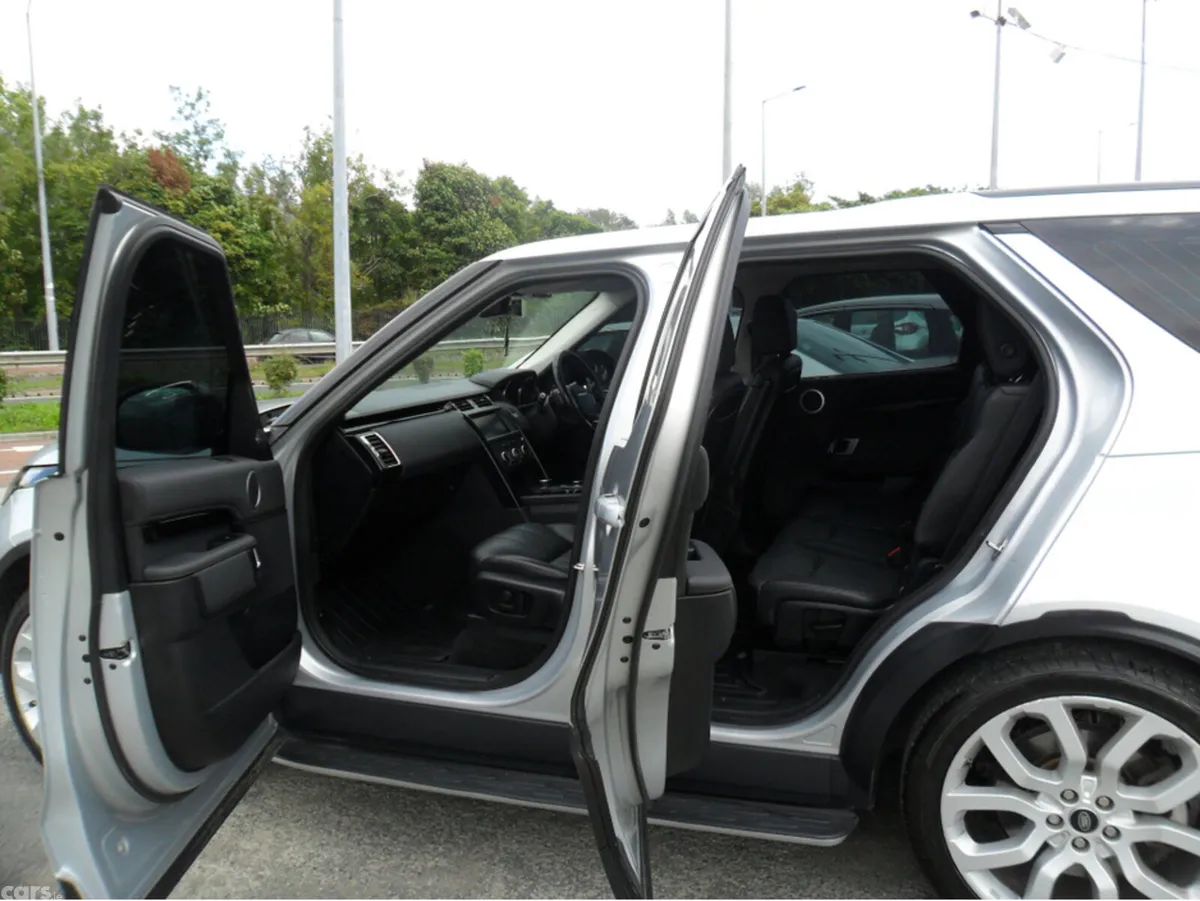 Land Rover Discovery Estate, Diesel, 2019, Grey