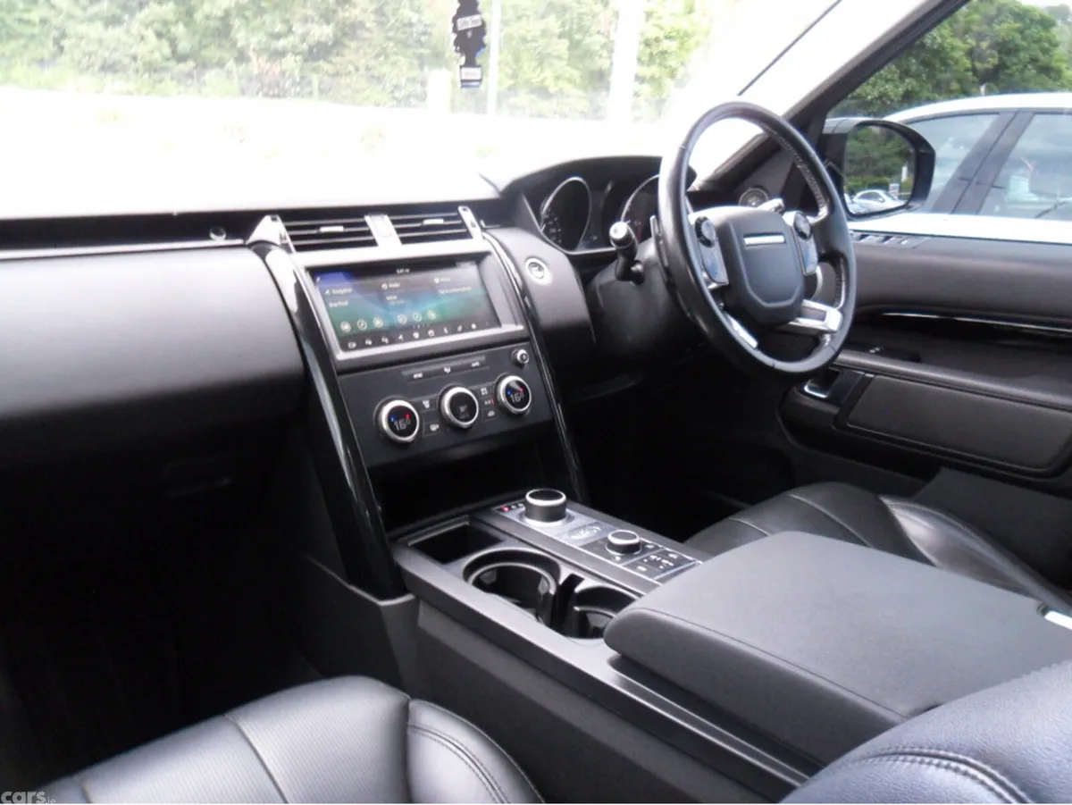 Land Rover Discovery Estate, Diesel, 2019, Grey