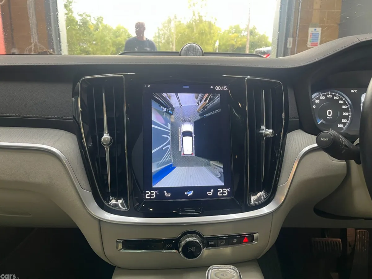 Volvo V60 Estate, Petrol Hybrid, 2022, White