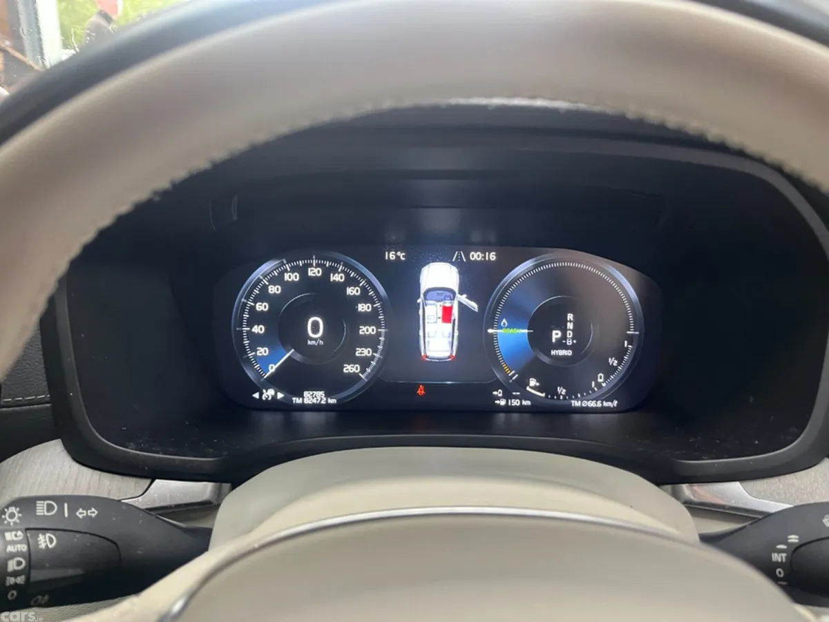 Volvo V60 Estate, Petrol Hybrid, 2022, White