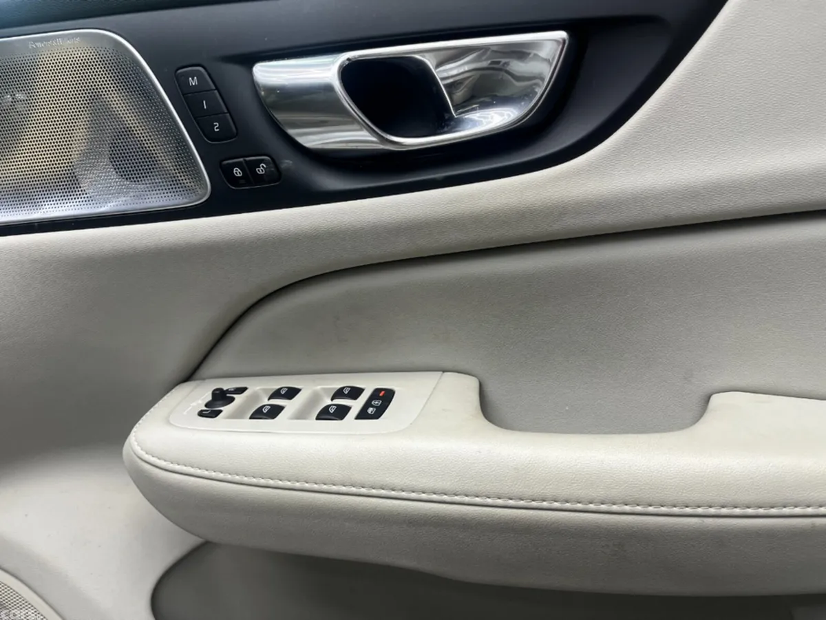 Volvo V60 Estate, Petrol Hybrid, 2022, White
