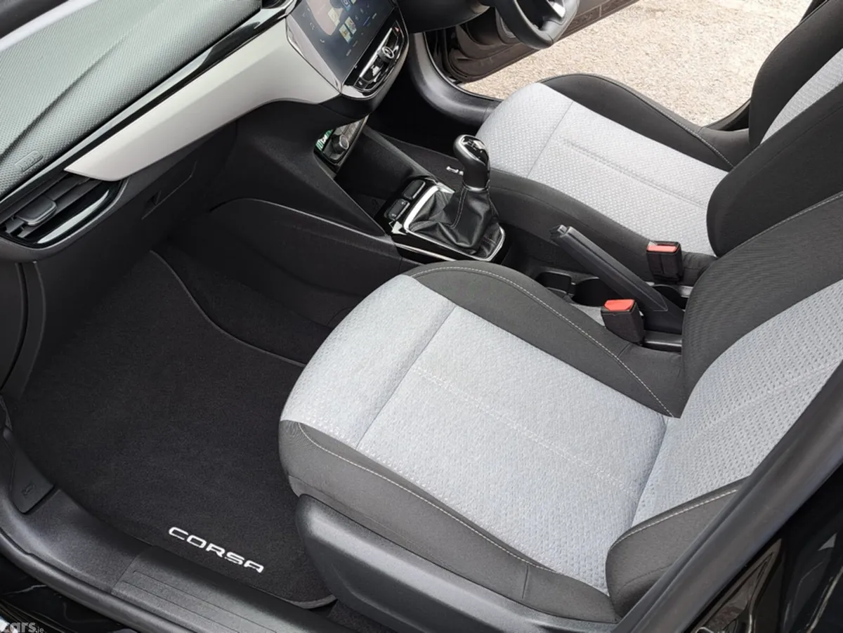 Opel Corsa Hatchback, Petrol, 2025, Black