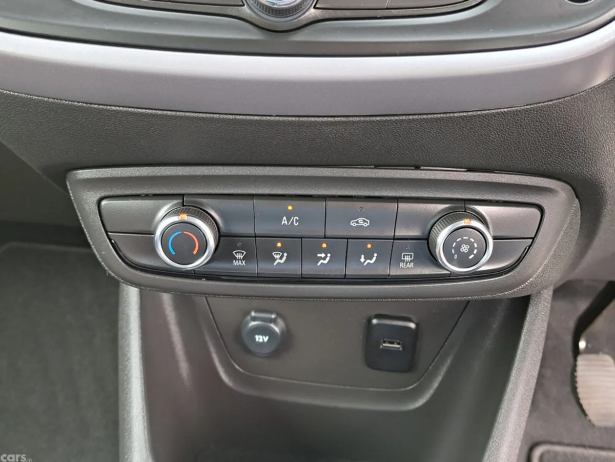 Opel Crossland SUV, Petrol, 2024, White