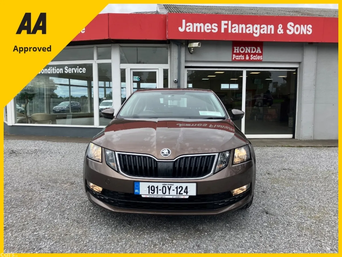Skoda Octavia Hatchback, Diesel, 2019, Brown