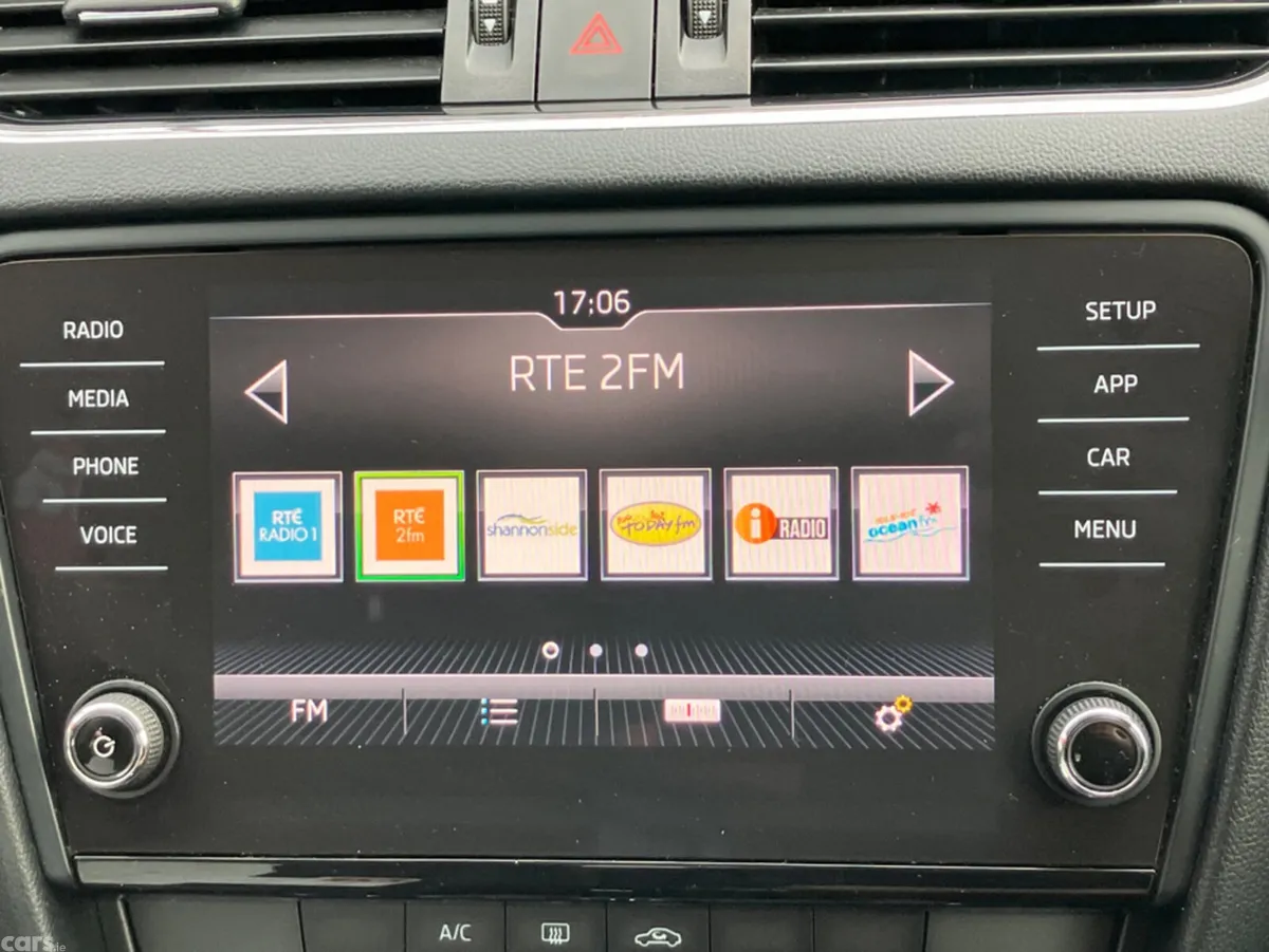 Skoda Octavia Hatchback, Diesel, 2019, Brown