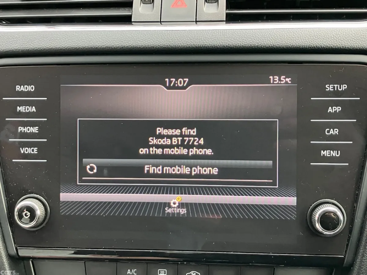 Skoda Octavia Hatchback, Diesel, 2019, Brown