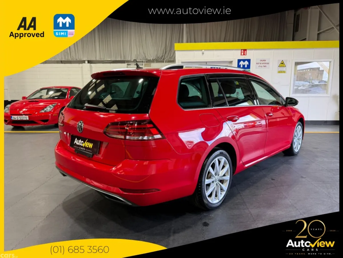 Volkswagen Golf Estate, Petrol, 2019, Red