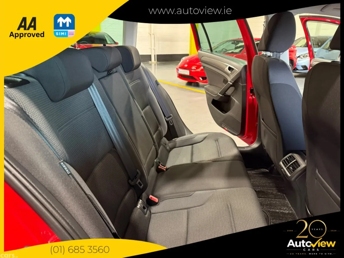 Volkswagen Golf Estate, Petrol, 2019, Red
