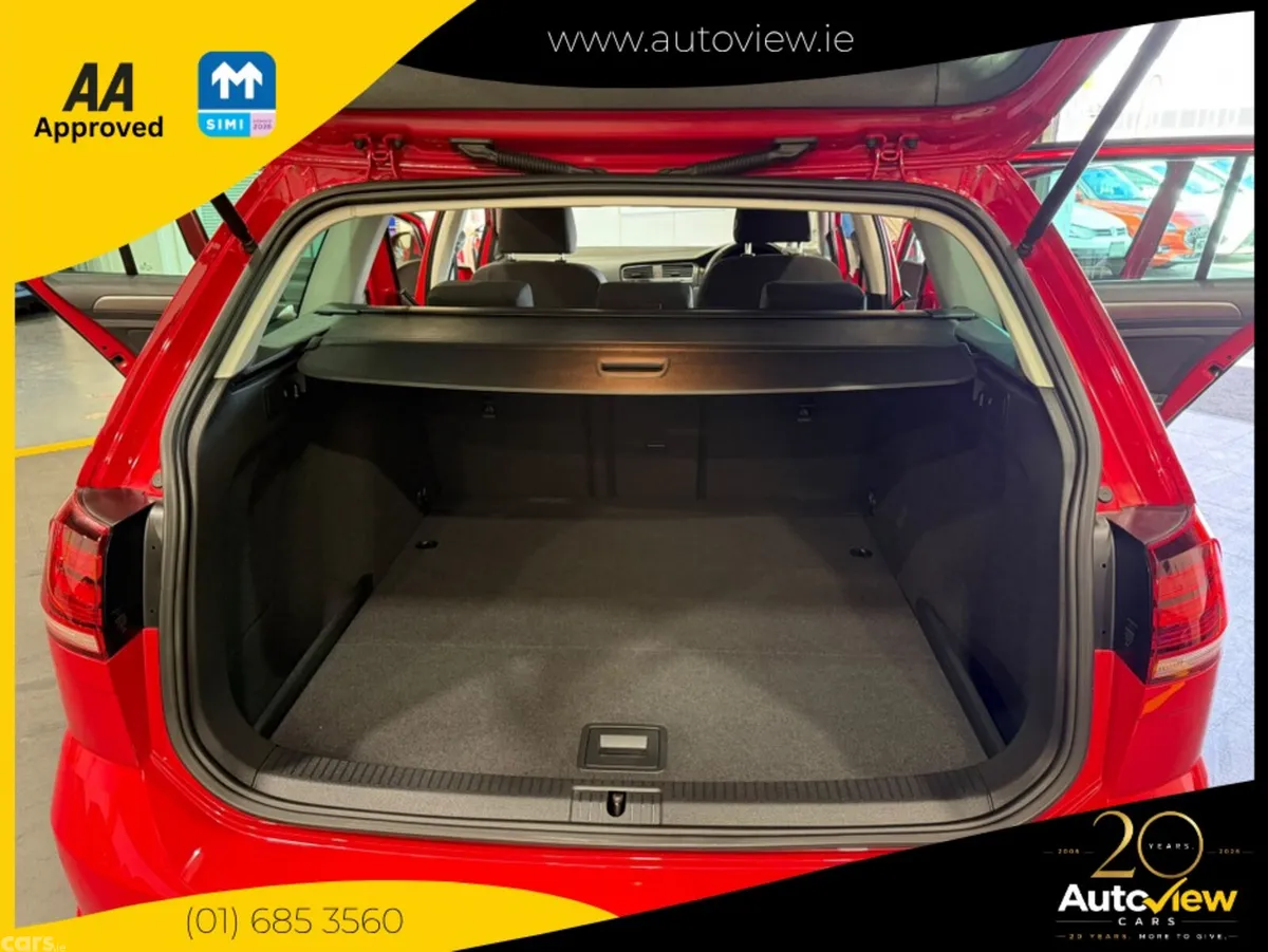 Volkswagen Golf Estate, Petrol, 2019, Red