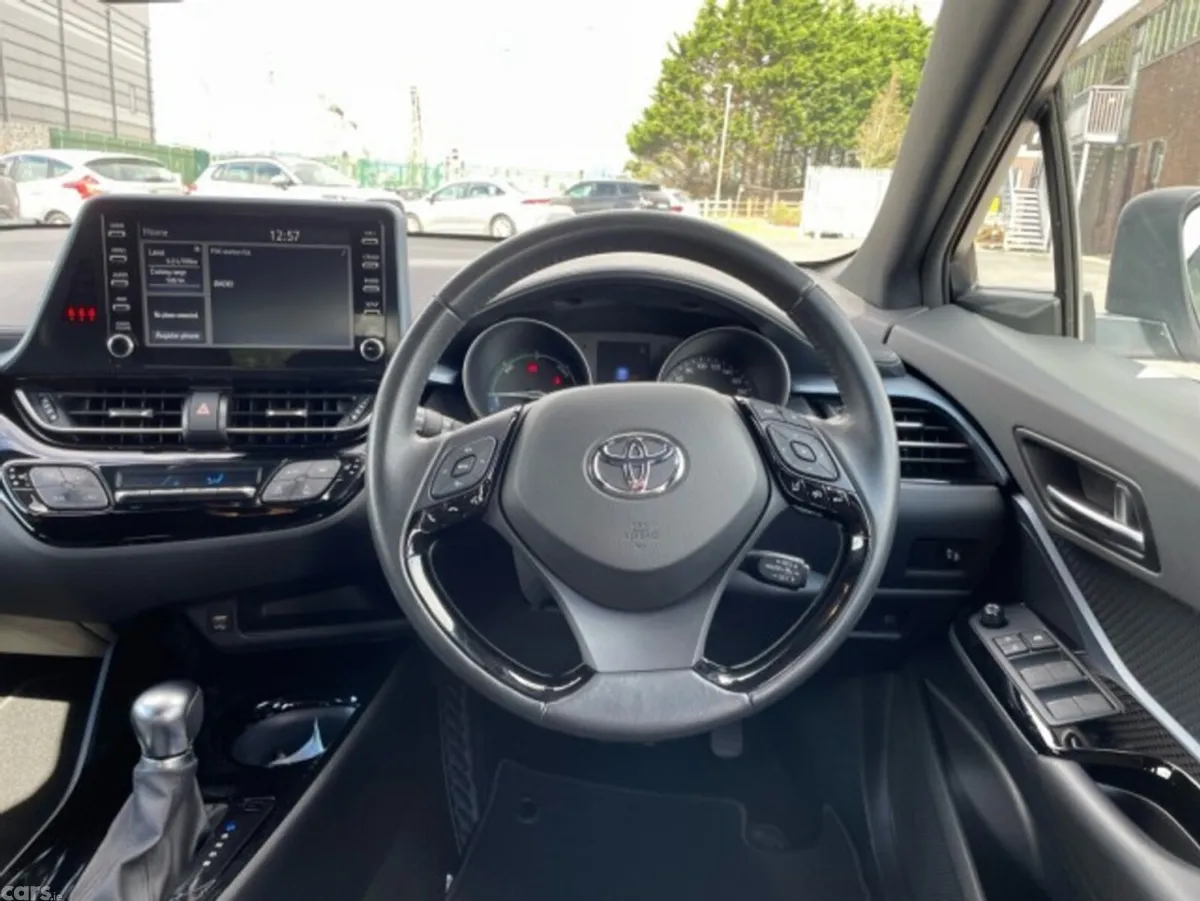 Toyota C-HR SUV, Petrol Hybrid, 2020, Grey