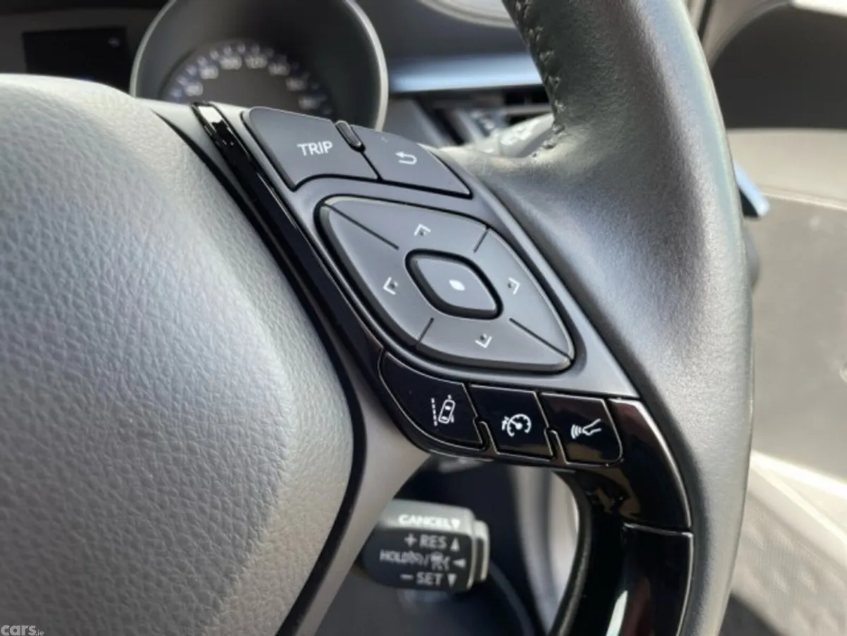 Toyota C-HR SUV, Petrol Hybrid, 2020, Grey