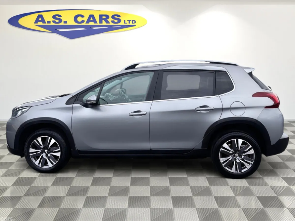Peugeot 2008 Hatchback, Petrol, 2017, Grey