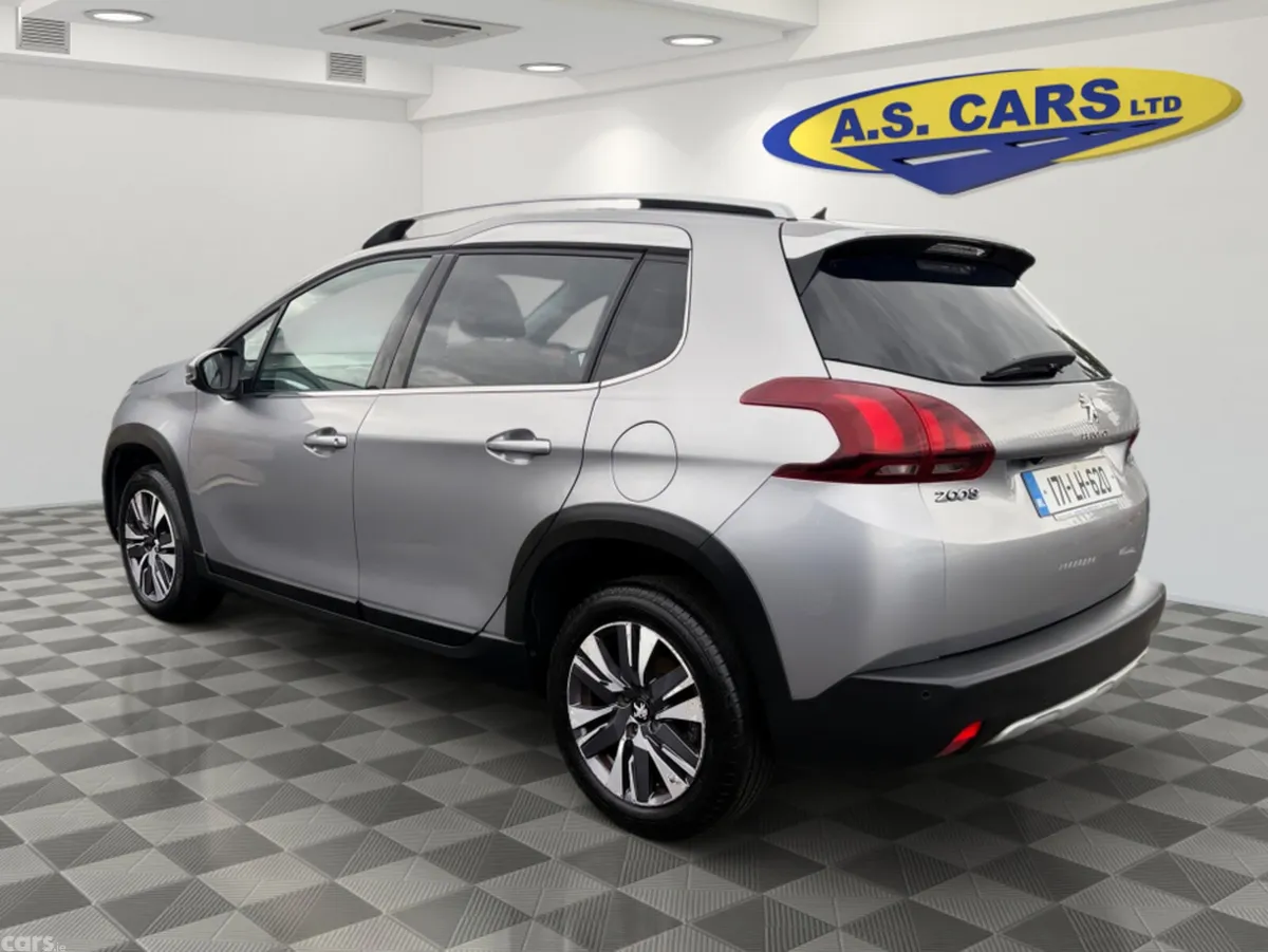 Peugeot 2008 Hatchback, Petrol, 2017, Grey