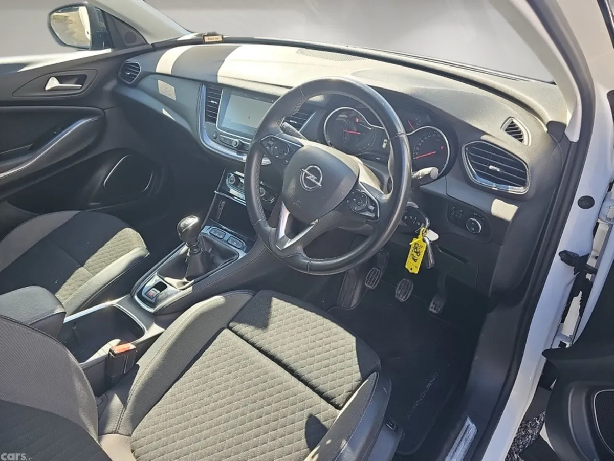 Opel Grandland X SUV, Petrol, 2020, White