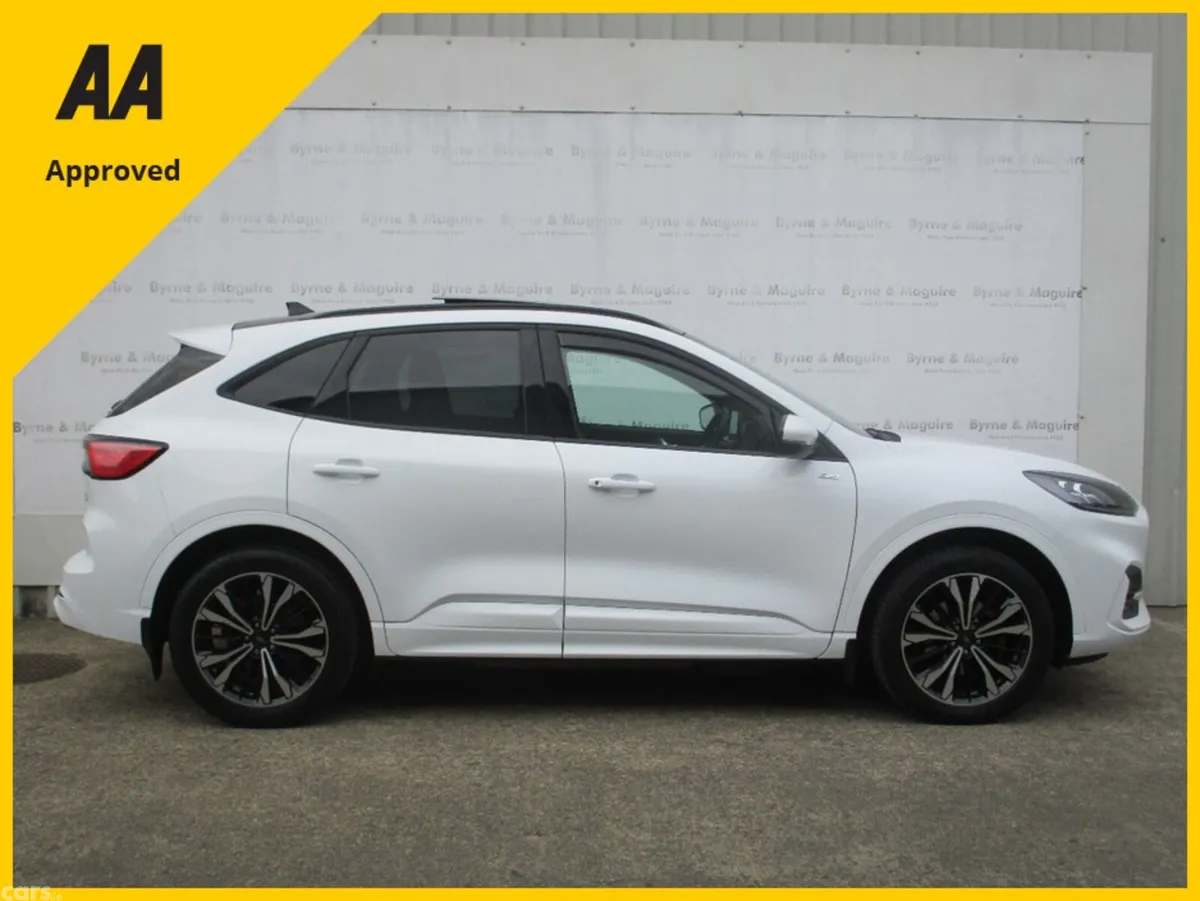 Ford Kuga Hatchback, Petrol Plug-in Hybrid, 2023, White