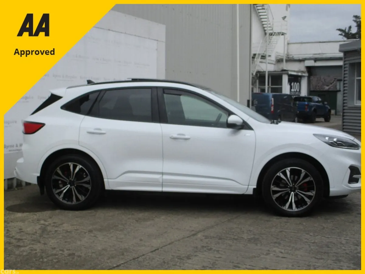 Ford Kuga Hatchback, Petrol Plug-in Hybrid, 2023, White