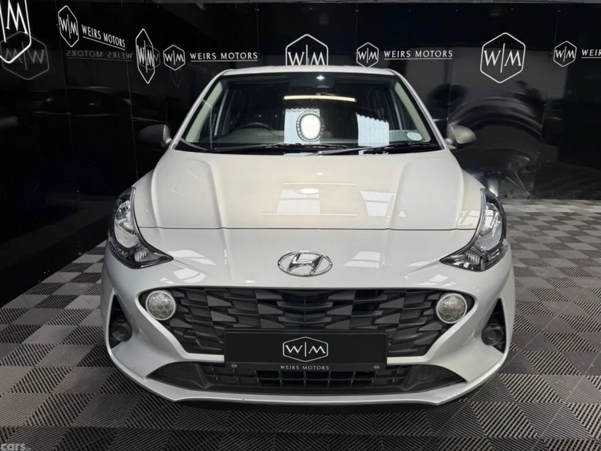 Hyundai i10 Hatchback, Petrol, 2023, Grey