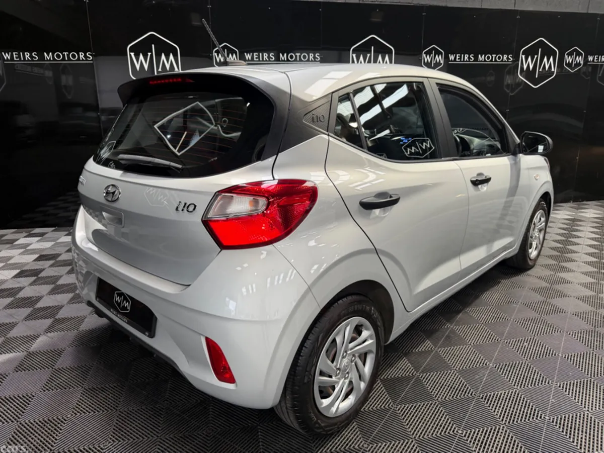 Hyundai i10 Hatchback, Petrol, 2023, Grey
