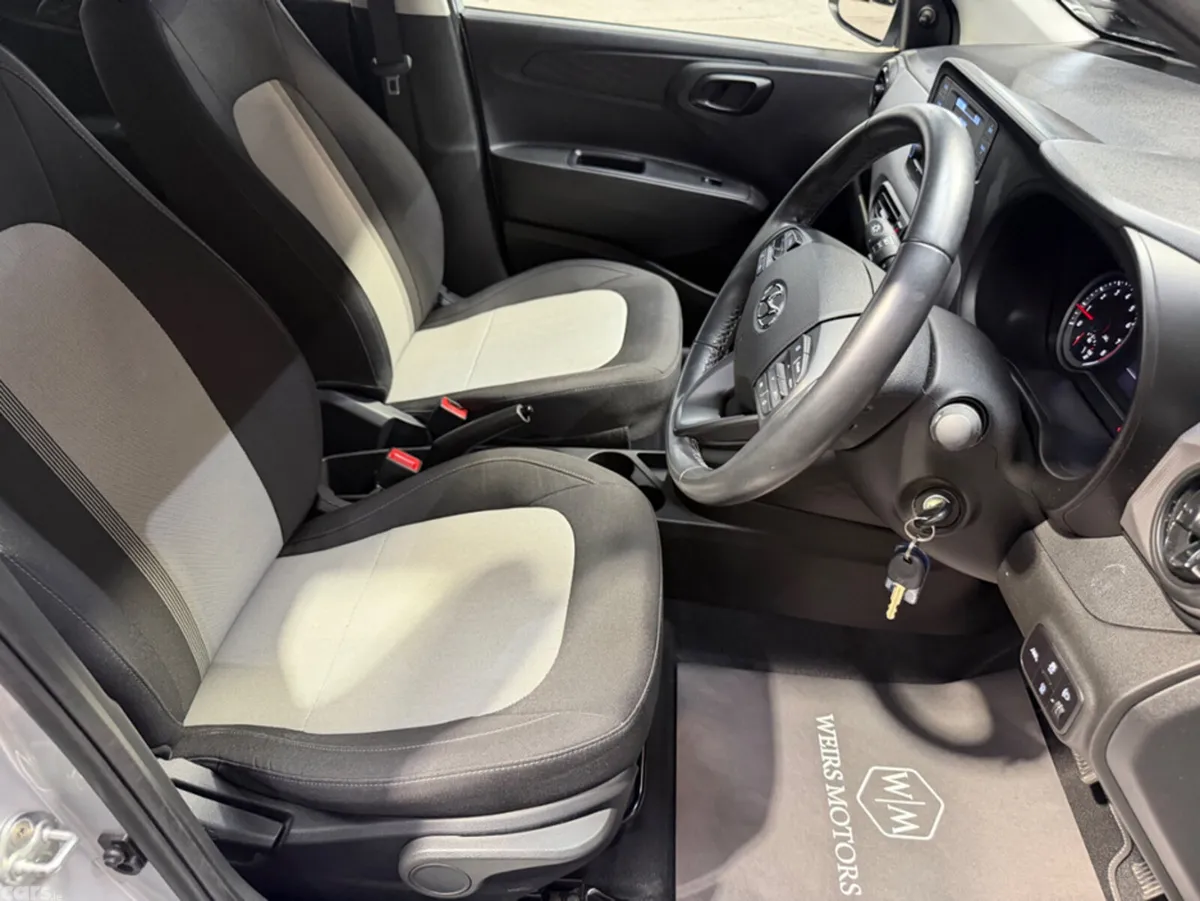 Hyundai i10 Hatchback, Petrol, 2023, Grey