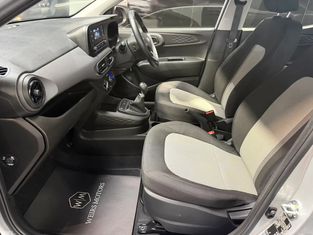 Hyundai i10 Hatchback, Petrol, 2023, Grey