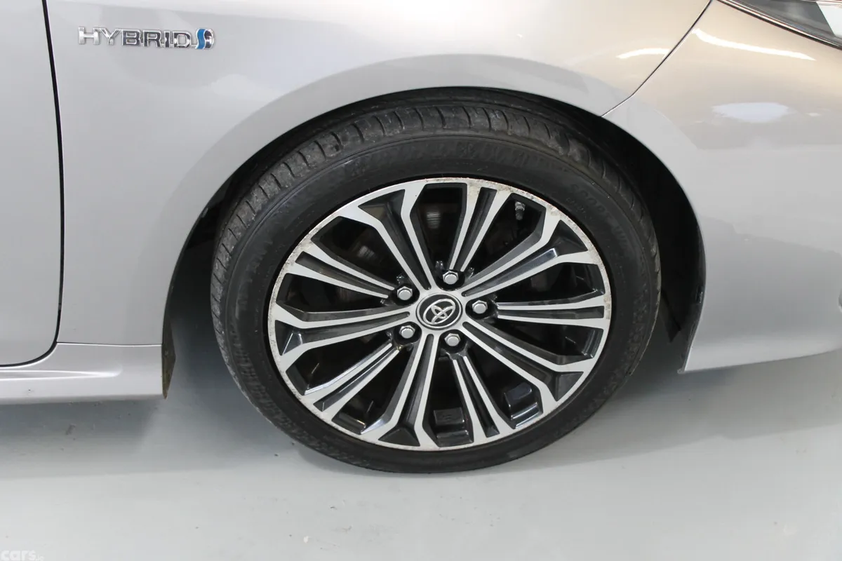 Toyota Corolla Saloon, Petrol Hybrid, 2019, Grey