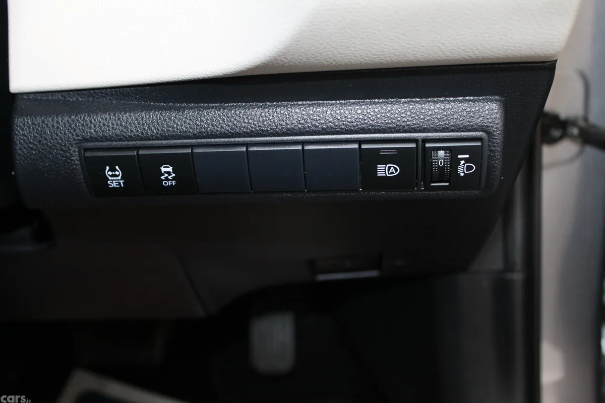 Toyota Corolla Saloon, Petrol Hybrid, 2019, Grey