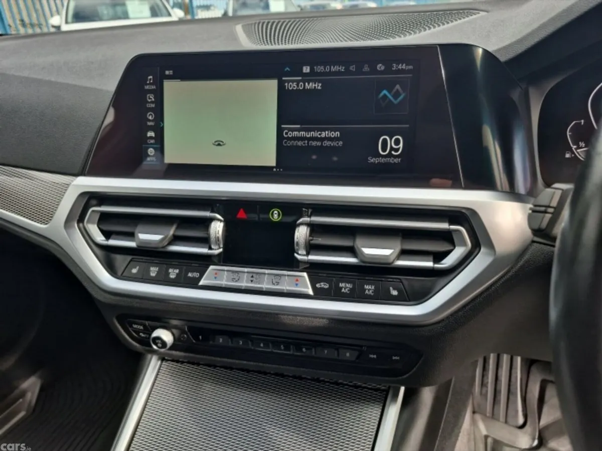 BMW 3-Series Saloon, Petrol Plug-in Hybrid, 2021, White