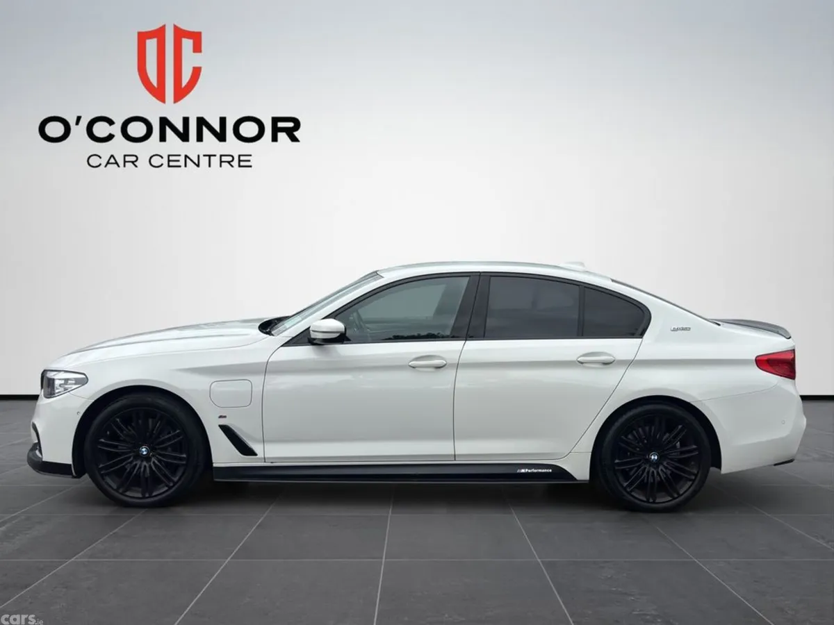 BMW 5-Series Saloon, Petrol Plug-in Hybrid, 2018, White