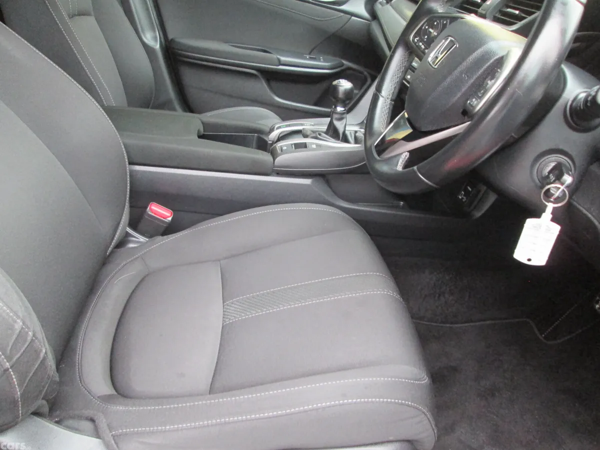 Honda Civic Hatchback, Diesel, 2019, Red
