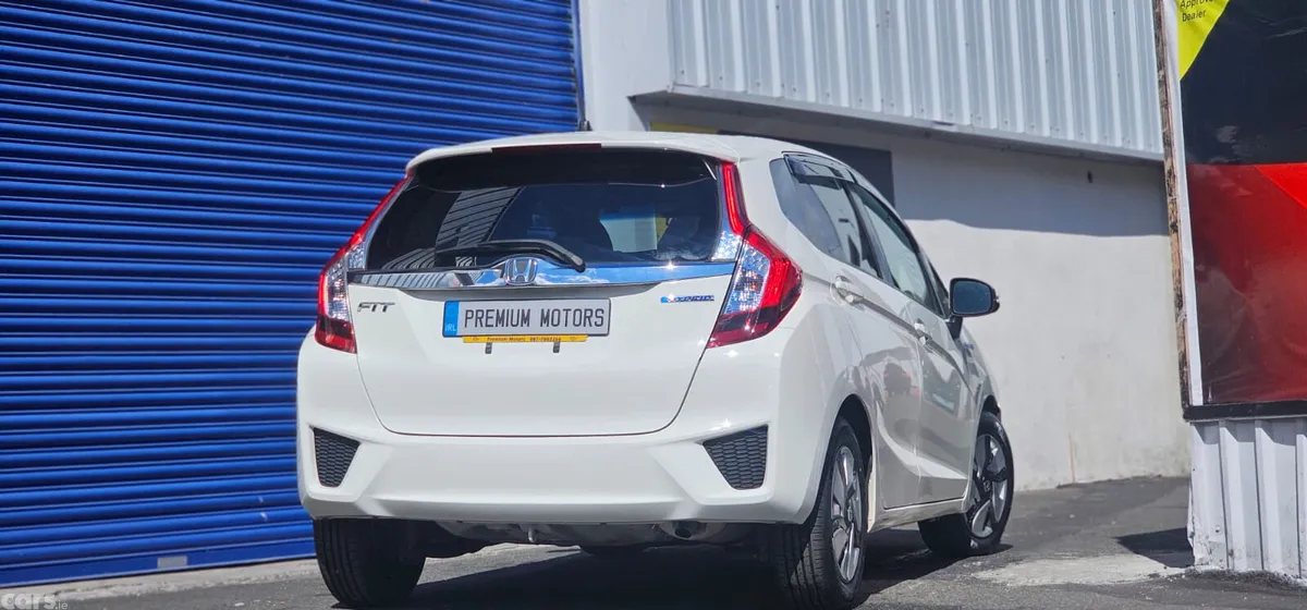 Honda Fit Hatchback, Petrol Hybrid, 2015, White