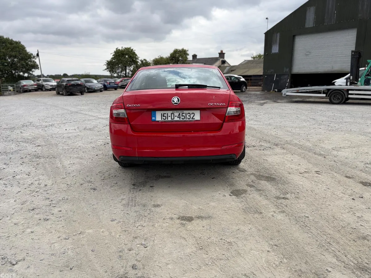 Skoda Octavia Hatchback, Diesel, 2015, Red
