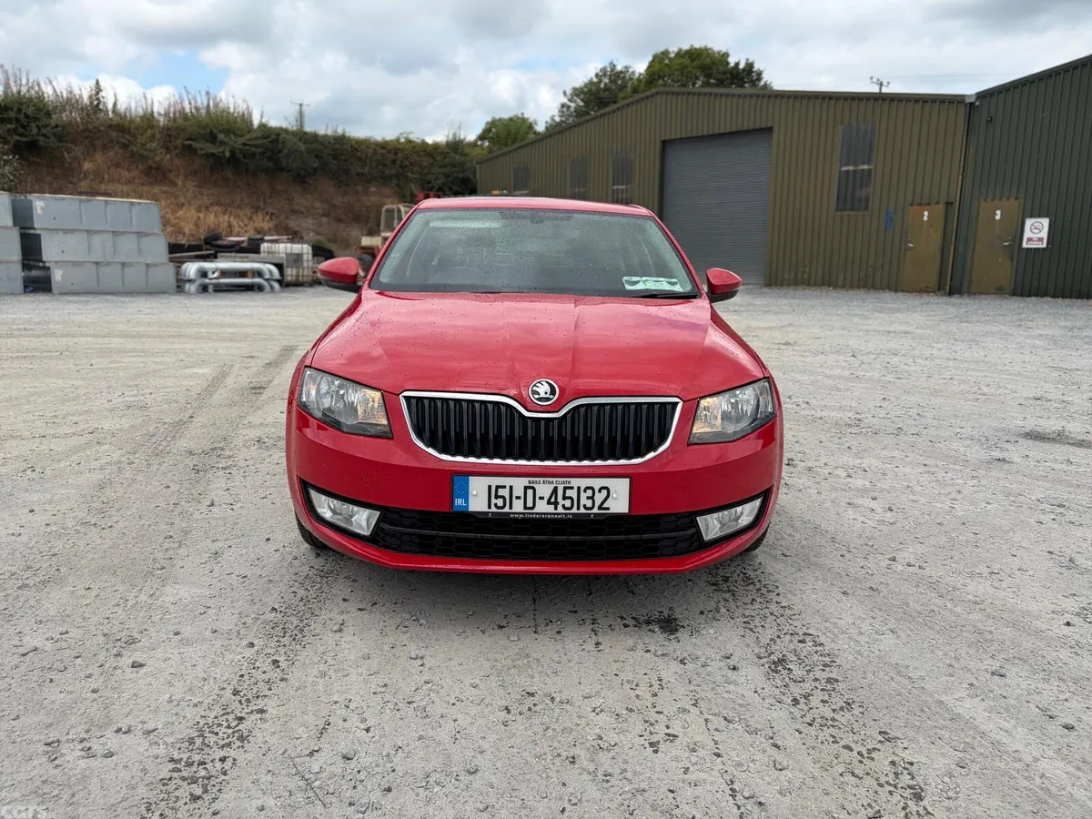Skoda Octavia Hatchback, Diesel, 2015, Red