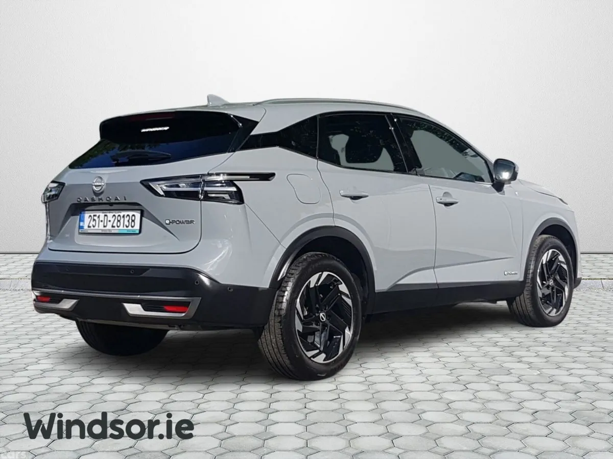 Nissan Qashqai MPV, Petrol Hybrid, 2025, Grey