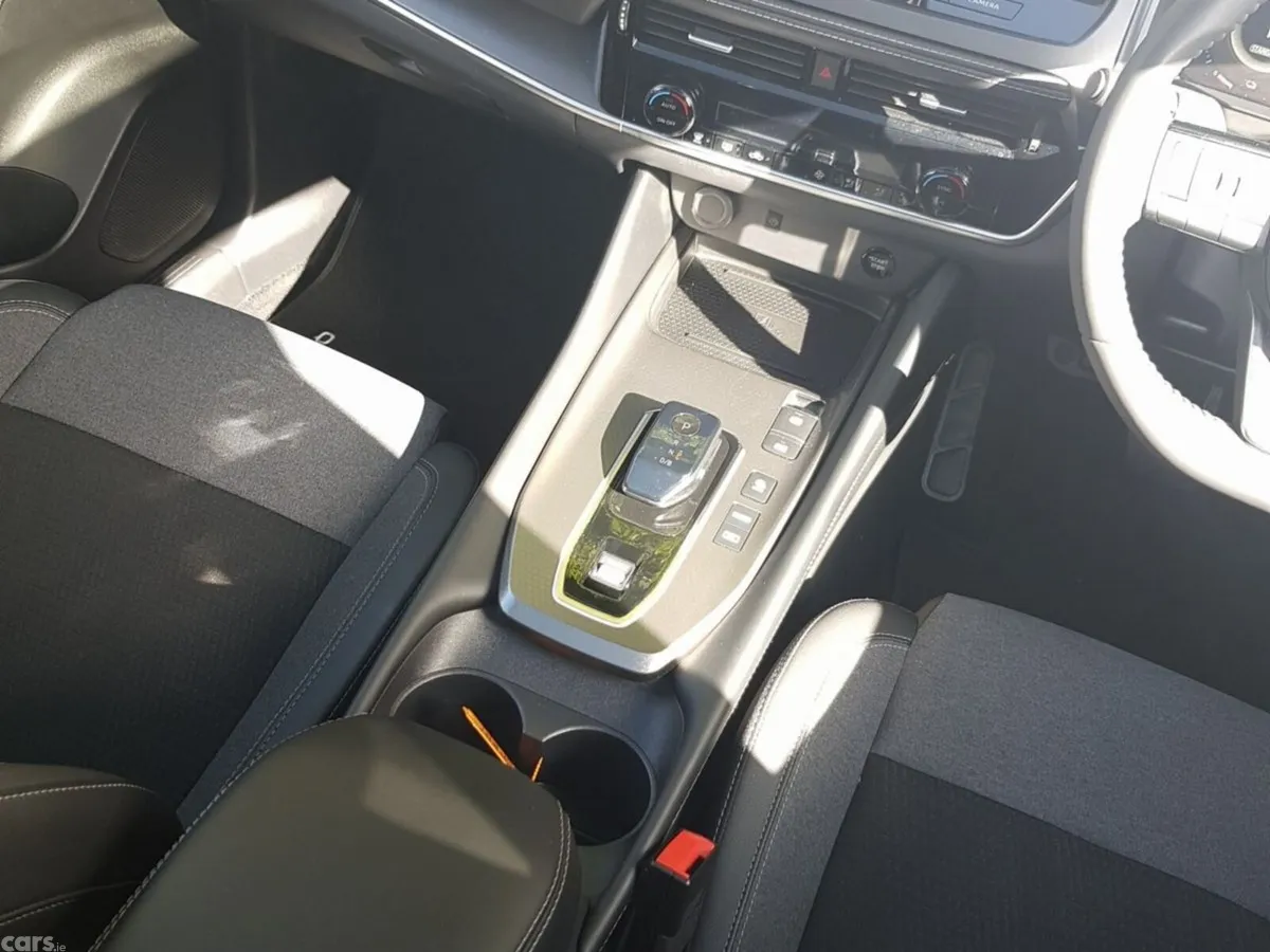Nissan Qashqai MPV, Petrol Hybrid, 2025, Grey