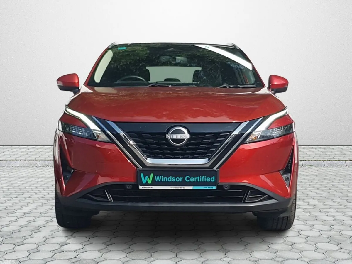 Nissan Qashqai MPV, Petrol, 2023, Red