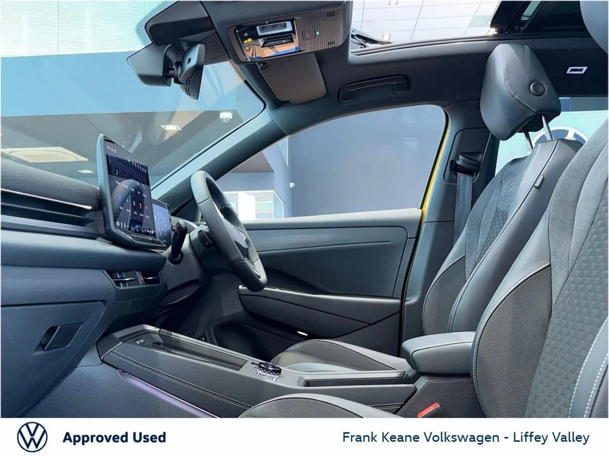 Volkswagen T-Roc SUV, Petrol Hybrid, 2027, Yellow