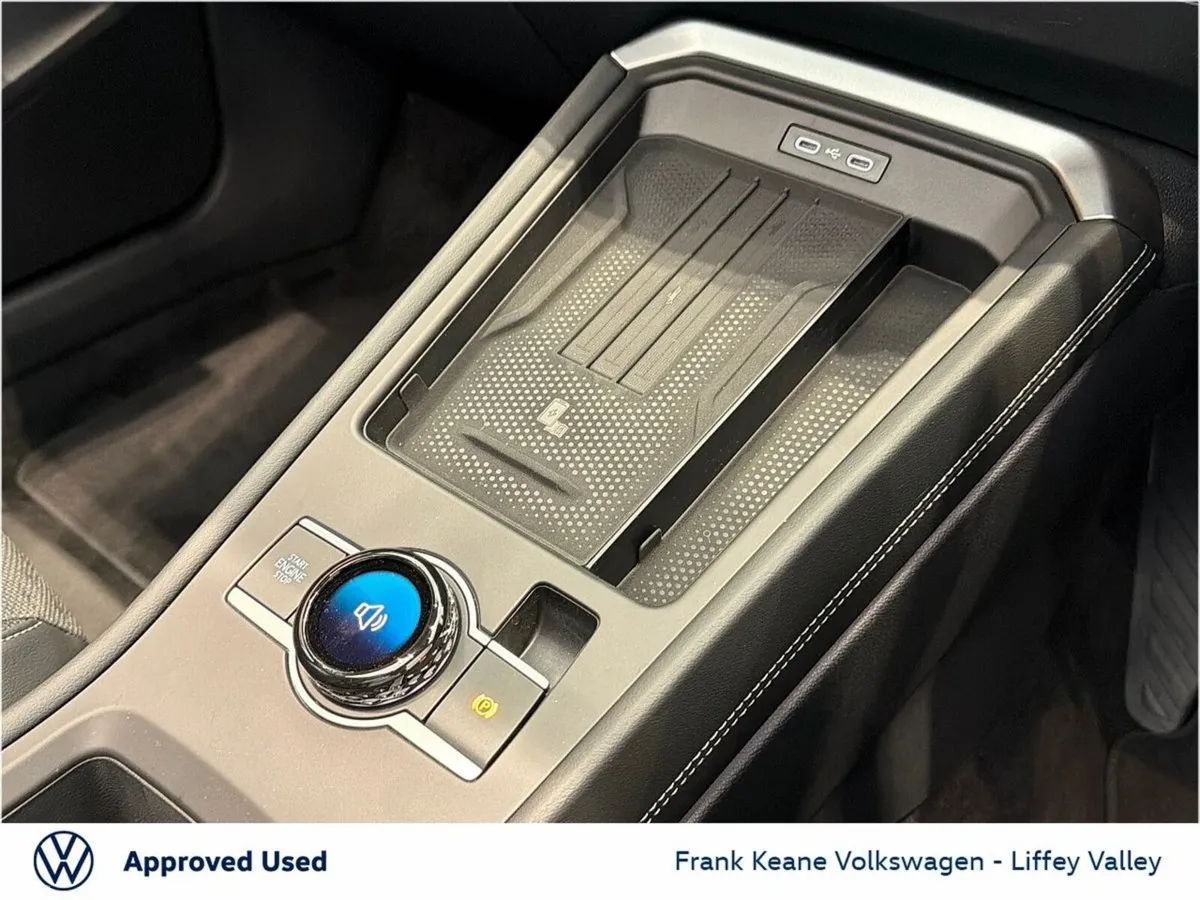 Volkswagen T-Roc SUV, Petrol Hybrid, 2027, Yellow