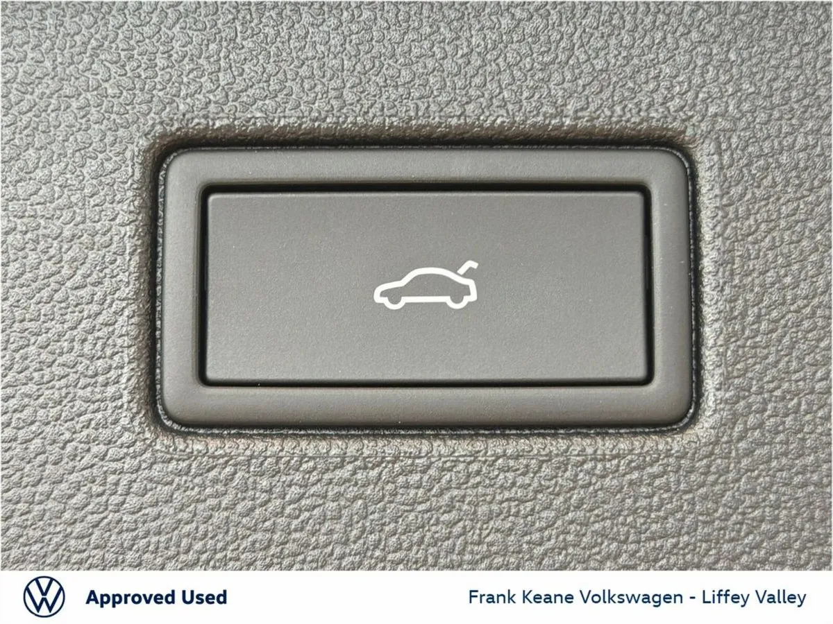 Volkswagen T-Roc SUV, Petrol Hybrid, 2027, Yellow