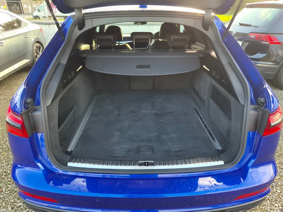 Audi A6 Estate, Diesel, 2023, Blue