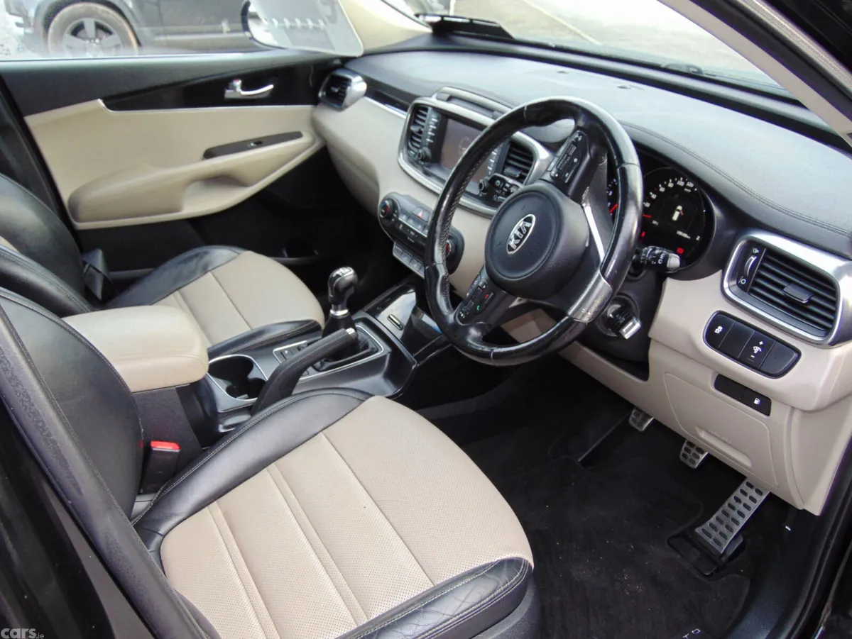 Kia Sorento SUV, Diesel, 2016, Black