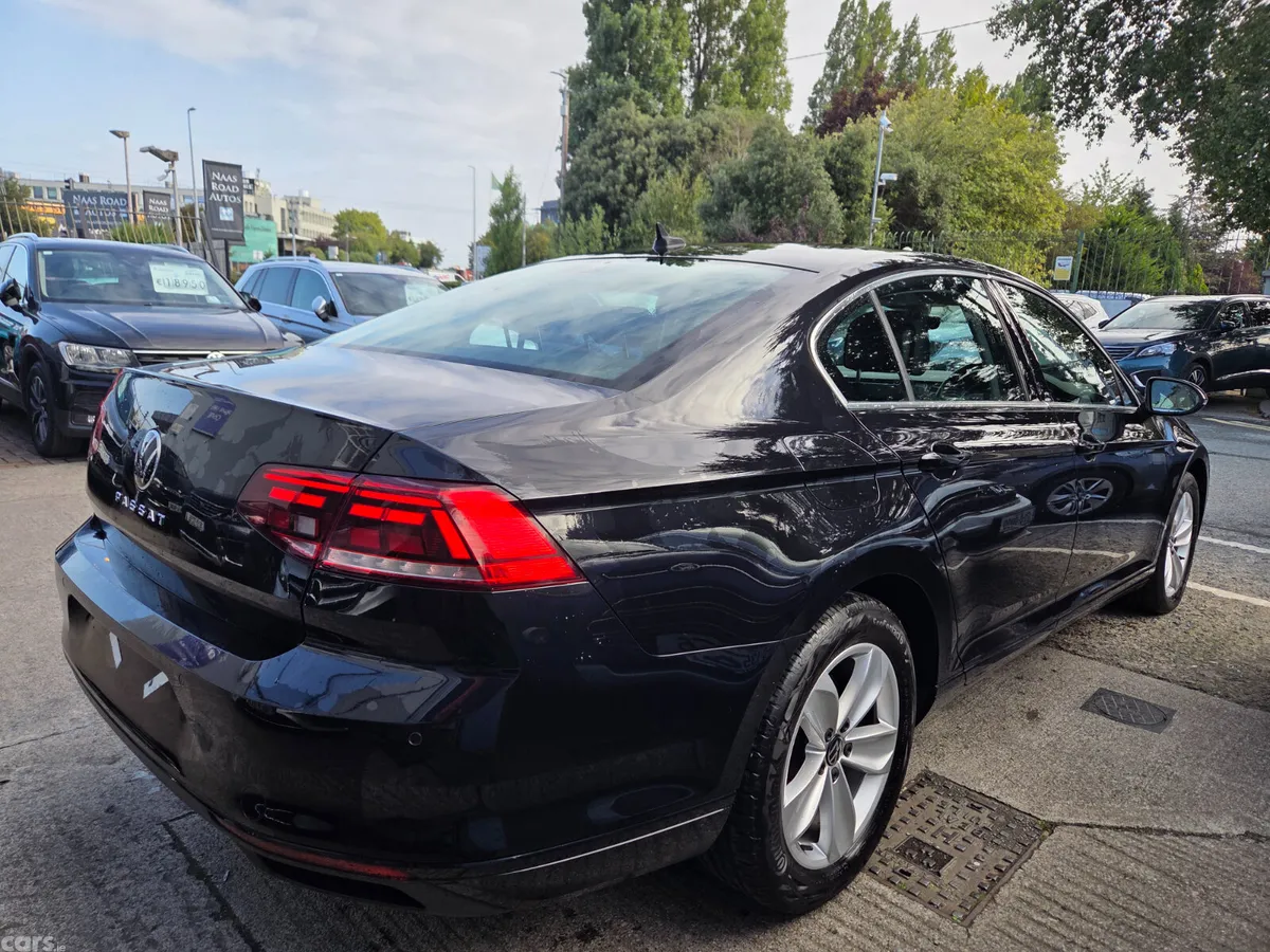 Volkswagen Passat Saloon, Diesel, 2021, Black