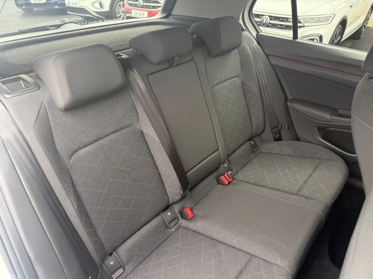Volkswagen Golf Hatchback, Diesel, 2023, White