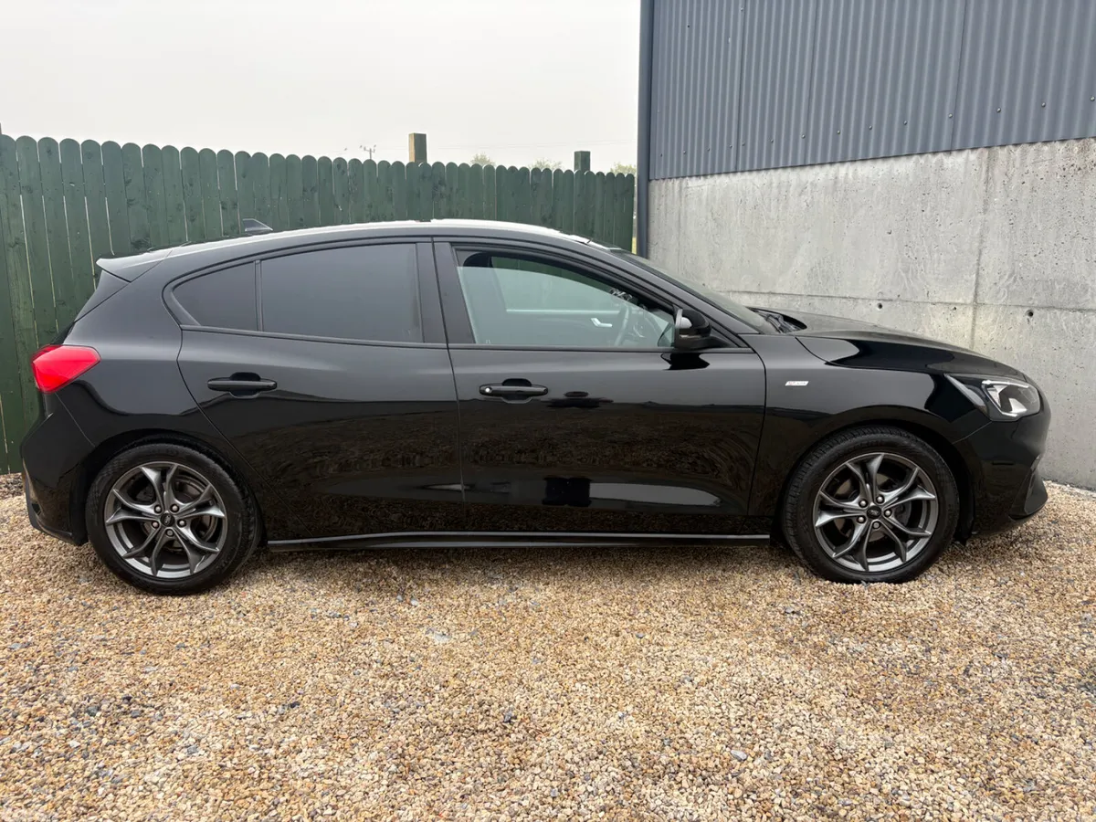 Ford Focus Hatchback, Diesel, 2019, Black