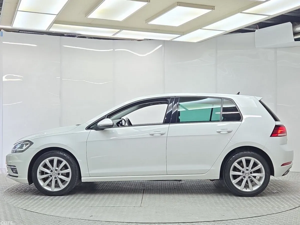 Volkswagen Golf Hatchback, Petrol, 2019, White
