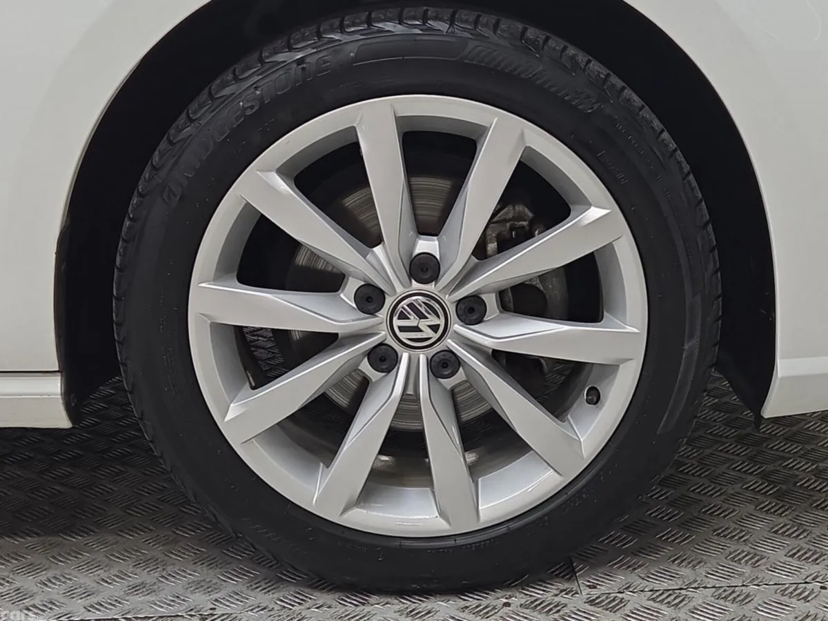 Volkswagen Golf Hatchback, Petrol, 2019, White