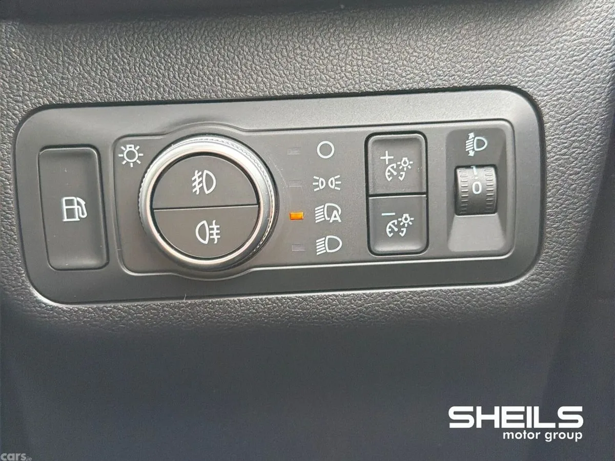 Ford Kuga SUV, Petrol Hybrid, 2022, Grey