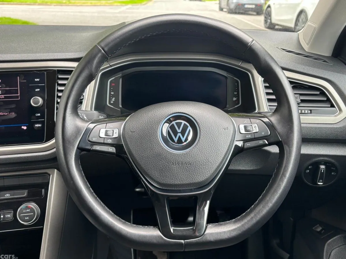 Volkswagen T-Roc SUV, Diesel, 2021, Red